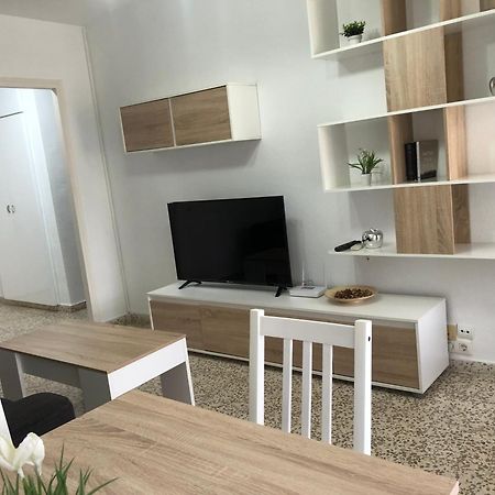 Aguila Apartamento Con Vistas เบนัลมาเดนา ภายนอก รูปภาพ